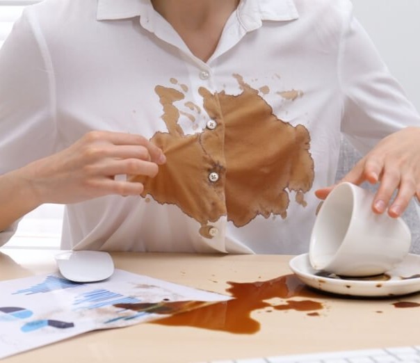 از بین بردن لکه لباس